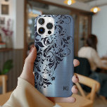 Coques iPhone 16 Pro Monogramme d'accent bleu texture métallique<br><div class="desc">Impression de texture métallique bleu clair accentuée d'un tourbillon bleu foncé et d'un monogramme personnalisé.</div>