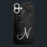 Coques iPhone 16 Plus Monogramme d'étincelle à Parties scintillant noire<br><div class="desc">Personnalisez facilement ce design élégant et branché de boîtier de téléphone avec une jolie parties scintillant brillante noire sur un arrière - plan métallique brossé noir.</div>