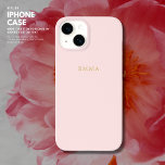 Coque Pour iPhone 14 Monogramme en or rose simple et chic<br><div class="desc">Voici notre coque minimaliste iPhone 14 dans une couleur rose pâle et délicate. Ce coque offre non seulement une protection pour votre appareil, mais aussi une touche d'élégance avec sa personnalisation simple et élégante de ton doré. Le design est à la fois élégant et fonctionnel, offrant un accès facile à...</div>