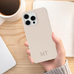 Coque iPhone 15 Pro Max Monogramme initial minimaliste moderne<br><div class="desc">Étui téléphonique minimaliste Moderne Initiale Monogramme. Créez votre propre coque iphone personnalisé avec un nom initial personnalisé.</div>