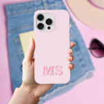 Coques iPhone 16 Monogramme initial rose minimaliste moderne<br><div class="desc">Créez votre propre coque iphone personnalisé avec un nom initial personnalisé dans la typographie minimaliste moderne. Disponible en plusieurs couleurs et styles.</div>