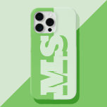 Coque iPhone 15 Pro Max Monogramme initial vert gras moderne<br><div class="desc">Boîtier Téléphonique Monogramme Moderne Vert. Créez votre propre coque iphone personnalisé avec un nom initial personnalisé.</div>