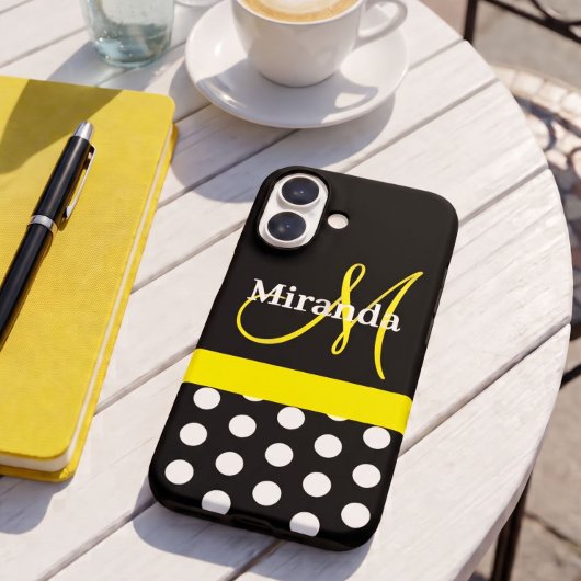 Coques Case-Mate iPhone Monogramme jaune noir avec pois blancs