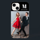 Coque Pour iPhone 14 Monogramme Photo Moderne Nom personnalisé<br><div class="desc">Monogram Photo Modern Personnalisé Nom Case Mate coque iphone présente votre photo préférée et est personnalisé avec votre nom et monogramme. Vous pouvez facilement personnaliser votre coque à l'aide de l'outil de design facile à utiliser de Zazzle.</div>