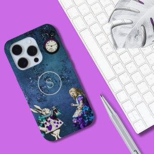 Coque iPhone 15 Pro Monogramme Vintage bleu foncé Alice au pays des me