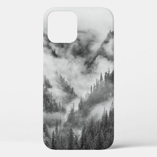 Coques Case-Mate iPhone Montagnes dans la brume. (Verso)
