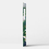 Coques Case-Mate iPhone Motif de fleur d'été dans prairie verte avec bleu (Verso / Gauche)