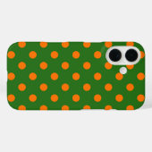 Coques Case-Mate iPhone Motif de points orange sur fond vert  (Verso (horizontal))