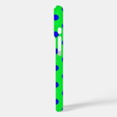 Coques Case-Mate iPhone Motif de points polka bleus sur fond vert  (Verso / Gauche)