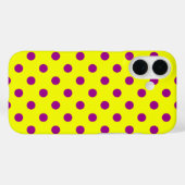 Coques Case-Mate iPhone Motif de pois violet sur jaune (Verso (horizontal))
