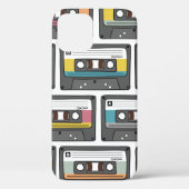 Coques Case-Mate iPhone Motif sans couture avec cassettes rétro en douceur (Verso)