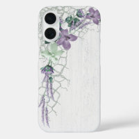 Net nautique et fleurs sur bois blanchi