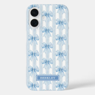 Coques iPhone 16 Nœuds Coquette Bleus sur Monogramme à Rayures