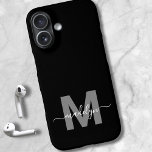 Coques iPhone 16 Noir minimaliste Blanc Nom moderne Monogramme<br><div class="desc">Boîtier Téléphonique Monogramme Minimaliste Personnalisé Noir Et Blanc Initiale. Ajoutez une touche de luxe et d'élégance à votre téléphone avec cette étui téléphonique personnalisée. Doté d'un arrière - plan noir élégant, d'une initiale grise audacieuse et d'un nom de script blanc fluide, ce design allie sophistication et style moderne. Parfait pour...</div>
