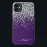 Case-Mate iPhone Case Nom de fille pailleté violet argenté<br><div class="desc">Téléphone avec monogramme en métal brossé argent et violet avec fausses paillettes et gouttes de glitter. C'est le cadeau idéal pour un anniversaire de 16 ans, un mariage, une douche de mariée, un anniversaire de mariage, une baby shower ou une soirée d'enterrement de vie de jeune fille pour quelqu'un qui...</div>