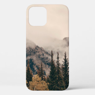 Case-Mate iPhone Case Parc national Banff - montagnes brumeuses et forêt