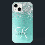 Coque Pour iPhone 14 Parties scintillant argentée turquoise en métal br<br><div class="desc">Personnalisez facilement ce design branché de boîtier de téléphone chic avec une jolie parties scintillant brillante en argent sur un arrière - plan métallique brossé turquoise.</div>