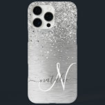 Coques iPhone 16 Pro Max Parties scintillant en métal brossé argenté Nom du<br><div class="desc">Personnalisez facilement ce design branché de boîtier de téléphone chic avec une jolie parties scintillant brillante en argent sur un arrière - plan métallique brossé en argent.</div>