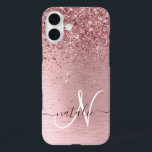 Coques iPhone 16 Plus Parties scintillant en métal brossé rose pâle Nom<br><div class="desc">Personnalisez facilement ce design branché de boîtier de téléphone chic avec une jolie parties scintillant brillante rose vif sur un arrière - plan métallique brossé rose vif.</div>