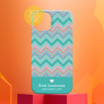 Coques iPhone 16 Plus Pastel Chevron Motif avec nom - designer<br><div class="desc">Un design audacieux et graphique avec des motifs aux couleurs pastel et amusantes. Ajoutez votre nom ou supprimez le texte pour une couverture estivale amusante.</div>