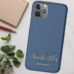 Case-Mate iPhone Case Personnalisé Avec Le Nom Blue Gold Moderne Monogra<br><div class="desc">Présentation du boîtier de téléphone Monogramme moderne bleu marine avec nom - un accessoire sur mesure qui allie harmonieusement style individuel et protection téléphonique optimale. Ce boîtier de téléphone monogramme est doté d'un nom personnalisé et d'un monogramme conçu dans un script cursif écrit à la main sophistiqué, offrant une touche...</div>