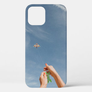 Case-Mate iPhone Case Personne volant un cerf-volant le matin