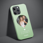 Coque Pour iPhone 14 Photo Monogramme Coeur romantique Coodinate Modern<br><div class="desc">Photo Monogramme Coeur romantique Coodinates Moderne iPhone Smart Phone boîtier comprend votre photo préférée avec votre monogramme et coordonnées personnalisées de longitude et de latitude qui vous sont spéciales dans la typographie script moderne. Un cadeau parfait pour l'anniversaire, Noël, mariage, mariée, future mariée, Saint Valentin et bien plus encore. Conçu...</div>