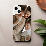 Coque Pour iPhone 14 Photo Nom personnalisé personnalisé<br><div class="desc">Des coques iphone personnalisés font de grands cadeaux pour toutes les occasions. Personnalisez avec une photo et tout nom ou libellé de votre choix. Ce coque iphone personnalisé fera un grand cadeau pour les anniversaires, noël, jour de la mère, fête des pères, diplômes ou toute autre occasion spéciale. Ou créez-en...</div>