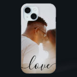 Coque Pour iPhone 15 Photo personnalisée et l'amour du texte<br><div class="desc">Faites une valise photo personnalisée de Ricaso - ajoutez vos propres photos et texte - cadeaux photo</div>