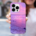 Coques iPhone 16 Pro Pink Purple Ocean Sunset Girl Glam Confetti Nom<br><div class="desc">Souvenez-vous de vos vacances d'été chaque fois que vous utilisez ce boîtier de téléphone portable de nom personnalisé. Profitez de la solitude de l'Océan Pacifique californien avec cette photo époustouflante, violet, rose et bleu coucher de soleil, tipée de minuscules points de confettis glam girly, violet et or. Fait un grand...</div>