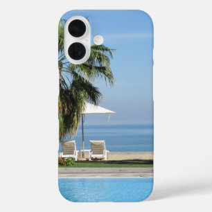 Coques iPhone 16 Plage, Parapluie, Piscine, Chaises, Océan, Palmier