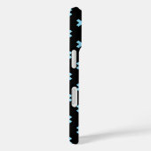Coques Case-Mate iPhone Points de croix bleu bébé sur fond noir (Verso / Droite)