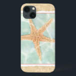 Etui iPhone 13 Poisson étoilé dans l'eau<br><div class="desc">Cette peinture de Chariklia Zarris vous fera sentir un monde de différence à chaque fois que vous la regardez. Vous pouvez vous imaginer à la plage à la recherche d'étoiles de mer ou jouer dans le sable. L'image de Zarris est parfaite pour ceux qui aiment la vie marine et veulent...</div>