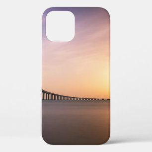 Case-Mate iPhone Case PONT EN BÉTON Brown EN JOURNÉE