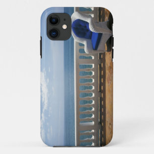Etui iPhone Case-Mate Porto Rico. Chaise en osier et terrasse carrelée à