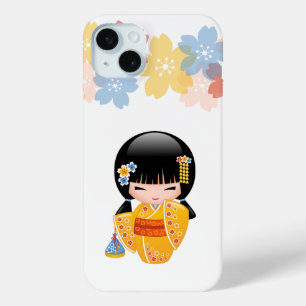 Coque iPhone 15 Mini Poupée d'été Kokeshi - Kimono Jaune Geisha Girl
