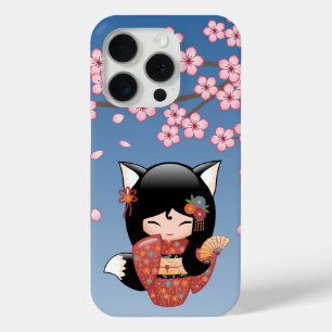 Coque iPhone 15 Pro Poupée Kitsune Kokeshi - Black Fox Geisha Girl