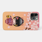 Coques Case-Mate iPhone Poupée Sakura Kokeshi - Geisha Girl on Peach (Dos (Horizontal))