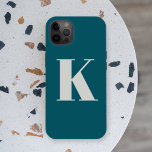 Coque Pour iPhone 15 Première lettre | Teal Monogram Modern Stylish Coo<br><div class="desc">Boîtier de téléphone monogramme simple et élégant personnalisé dans la typographie minimaliste moderne en gris pâle sur bleu turquoise. Un cadeau personnalisé parfait ou un accessoire avec une touche personnelle!</div>