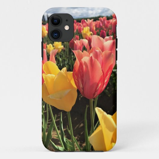 Coques Case-Mate iPhone Pretty Spring Tulips in a Field, Oregon (Dos)