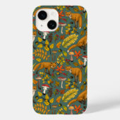 Coques Case-Mate iPhone Renard d'automne sur pin vert (Verso)