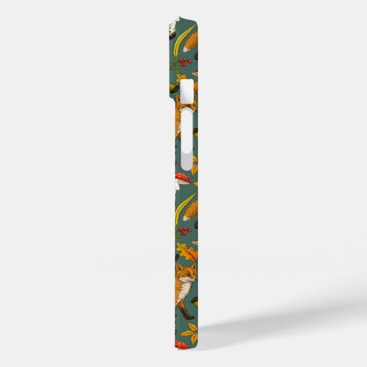 Coques Case-Mate iPhone Renard d'automne sur pin vert (Verso / Gauche)