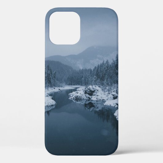 COQUES Case-Mate iPhone RIVIÈRE ENTOURÉE D'UN CHAMP DE NEIGE COUVERT DE PI (Verso)