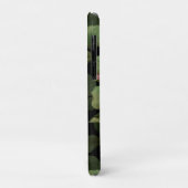 Coques Case-Mate iPhone Roses fragiles. Motif floral sur noir (Dos/Gauche)