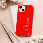 Coque Pour iPhone 14 Rouge blanc élégant Nom du script de calligraphie<br><div class="desc">Red White Elegant Calligraphy Script Personnalisé Nom iPhone 14 Smart Phone Boîtes dispose d'un design moderne et tendance simple et élégant avec votre nom personnalisé dans élégante calligraphie manuscrite typographie de script sur un arrière - plan rouge. Conçu par ©Evco Studio www.zazzle.com/store/evcostudio</div>