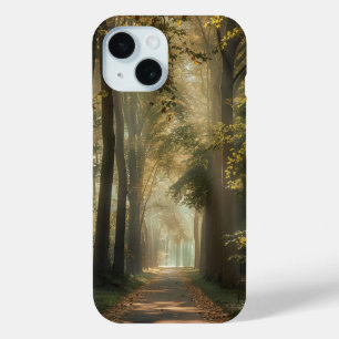 Coque Pour iPhone 15 Route Éthérée Sous Les Arbres