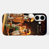 Coques Case-Mate iPhone Skeletons dans un bar (Verso (horizontal))