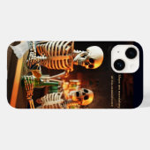 Coques Case-Mate iPhone Skeletons dans un bar (Verso (horizontal))