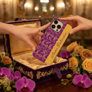 Coques iPhone 16 Pro Max Stylish Golden Damask tourbillon floral sur violet