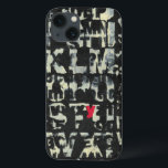 iPhone 13 Coque Tableau alphabétique de Norman Wyatt<br><div class="desc">Si vous aimez passer des examens de vision,  ce tableau est pour vous ! La lettre de l'alphabet anglais s'impose l'une sur l'autre,  les obscurcissant presque dans ce tableau de Norman Wyatt. La lettre Y se distingue grâce à sa coloration rose.</div>